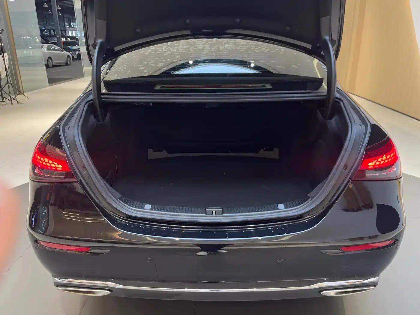 2022 Mercedes-Benz E-Class Facelift E 260 L — миниатюра 23