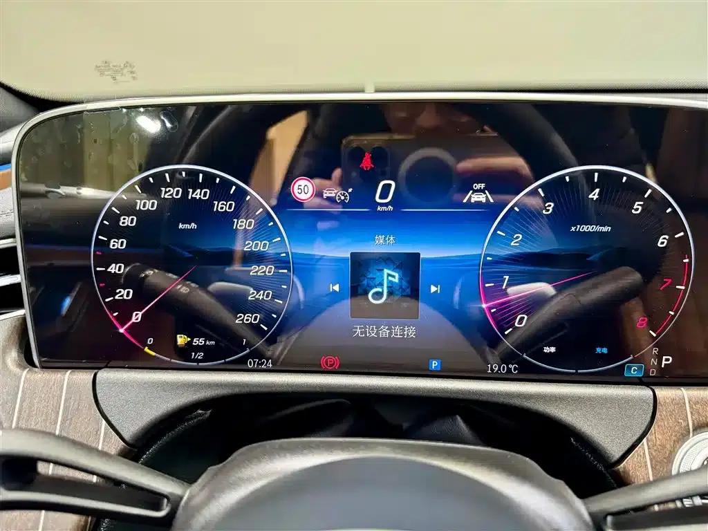 Mercedes-Benz E-Class 2025 Facelift E 300 L Fashion Model — миниатюра 16