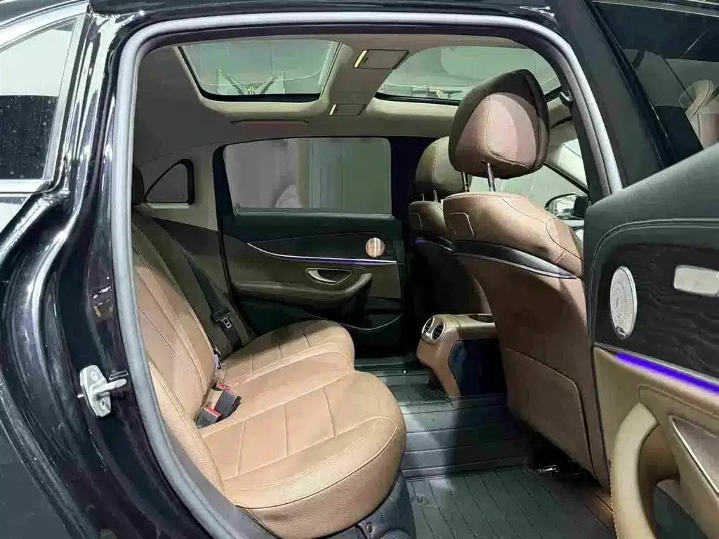 Mercedes-Benz E-Class 2018 Facelift E 300 L Sport Style — миниатюра 4