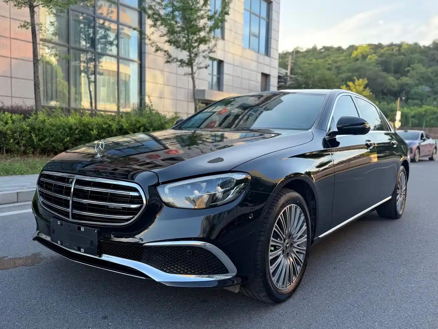 Mercedes-Benz E-Class 2023 E 300 L Fashion Edition — миниатюра 1