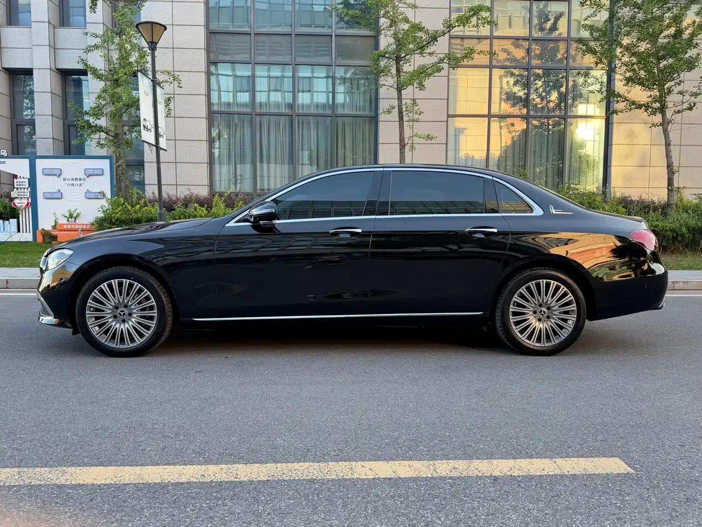 Mercedes-Benz E-Class 2023 E 300 L Fashion Edition — миниатюра 15