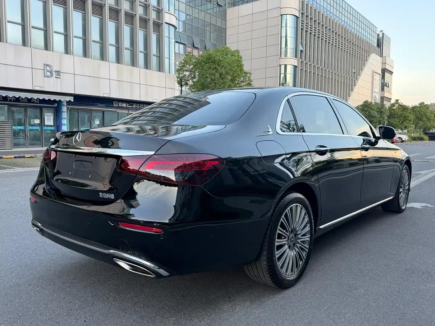 Mercedes-Benz E-Class 2023 E 300 L Fashion Edition — миниатюра 18