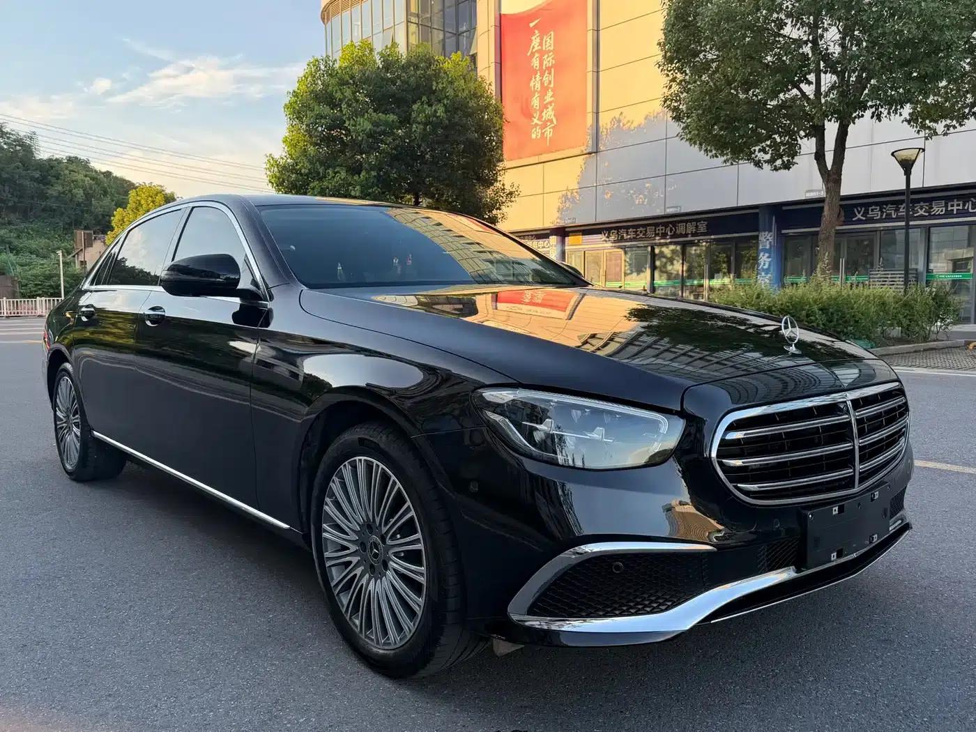 Mercedes-Benz E-Class 2023 E 300 L Fashion Edition — миниатюра 3