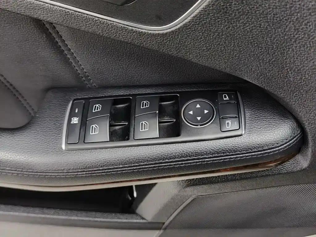 2013 Mercedes-Benz E-Class E 260 L CGI Elegance — миниатюра 9