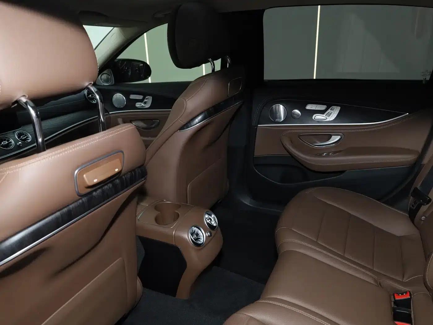 Mercedes-Benz E-Class 2020 Facelift E 300 L Sport Special Edition — миниатюра 26