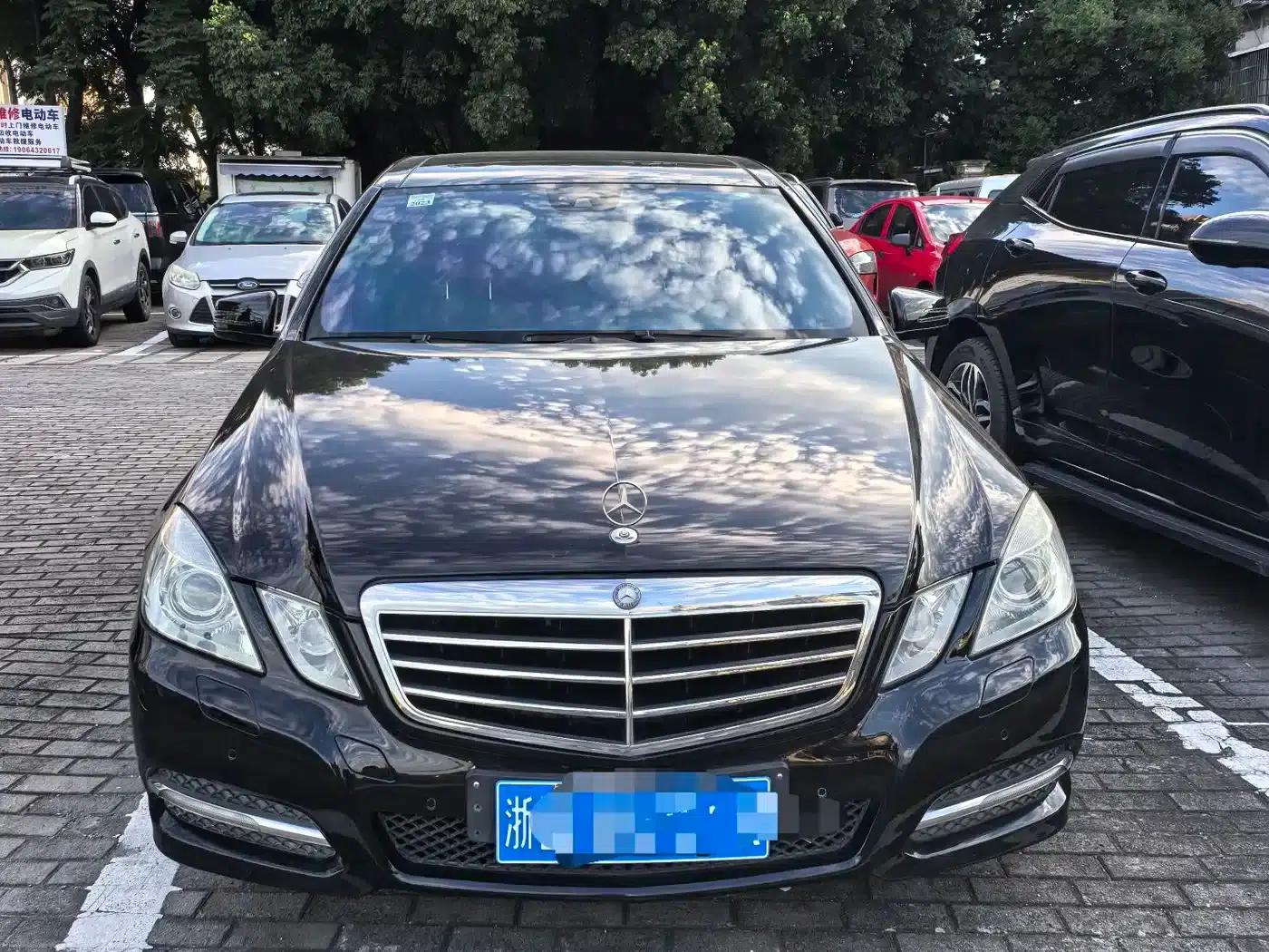 Mercedes-Benz E-Class 2010 E 300 L Fashion Edition — миниатюра 2
