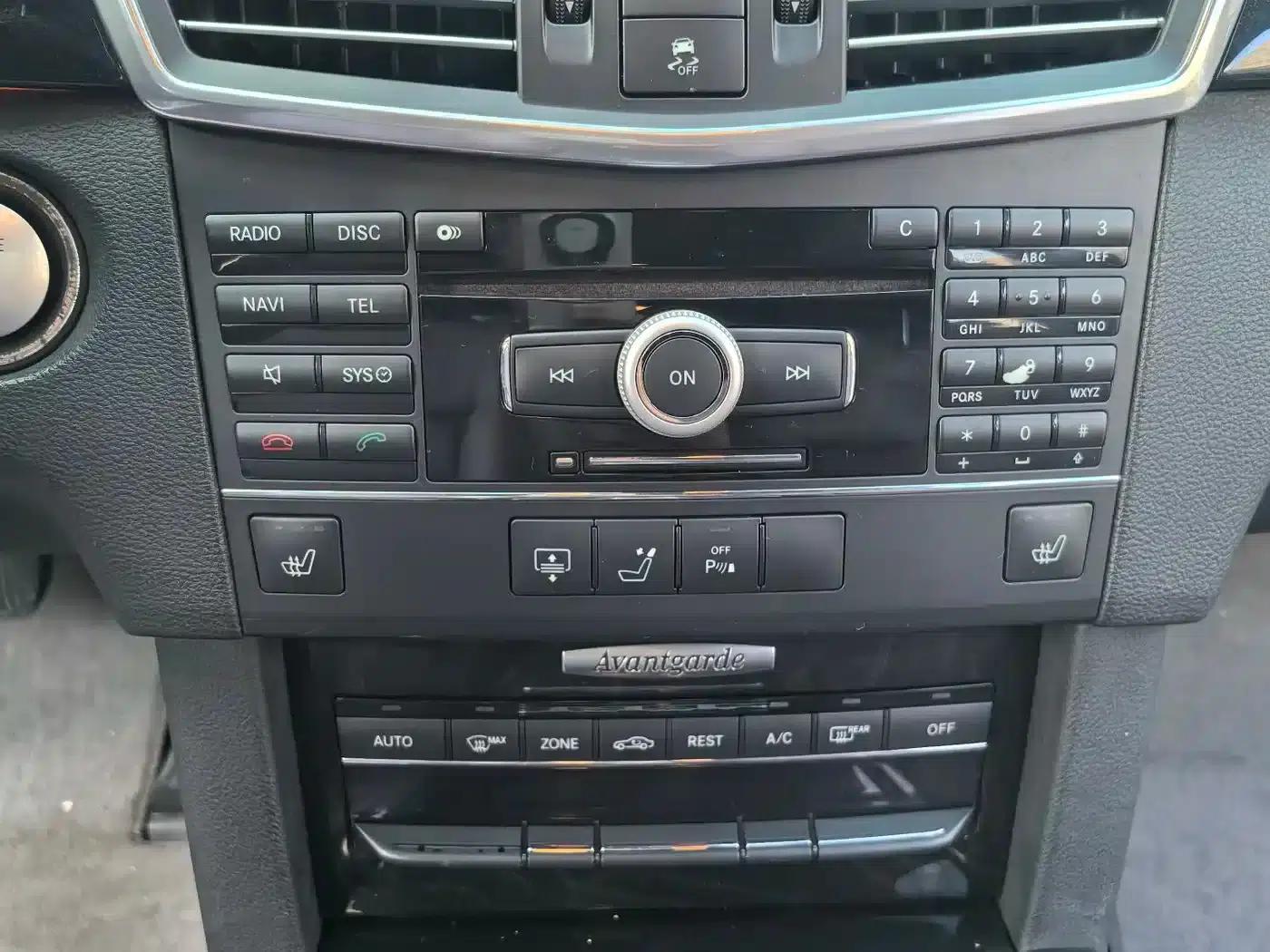 Mercedes-Benz E-Class 2010 E 300 L Fashion Edition — миниатюра 16