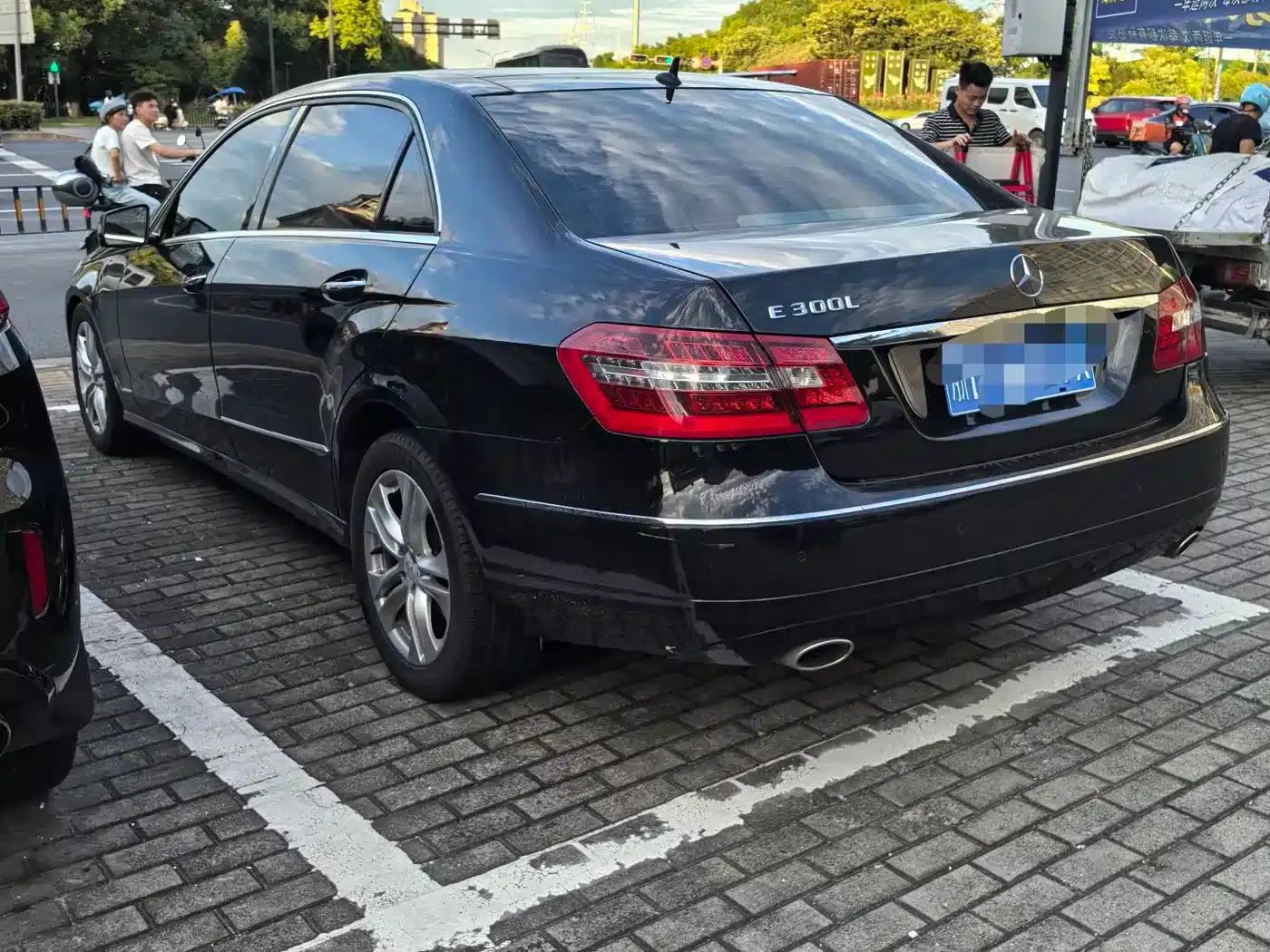 Mercedes-Benz E-Class 2010 E 300 L Fashion Edition — миниатюра 6