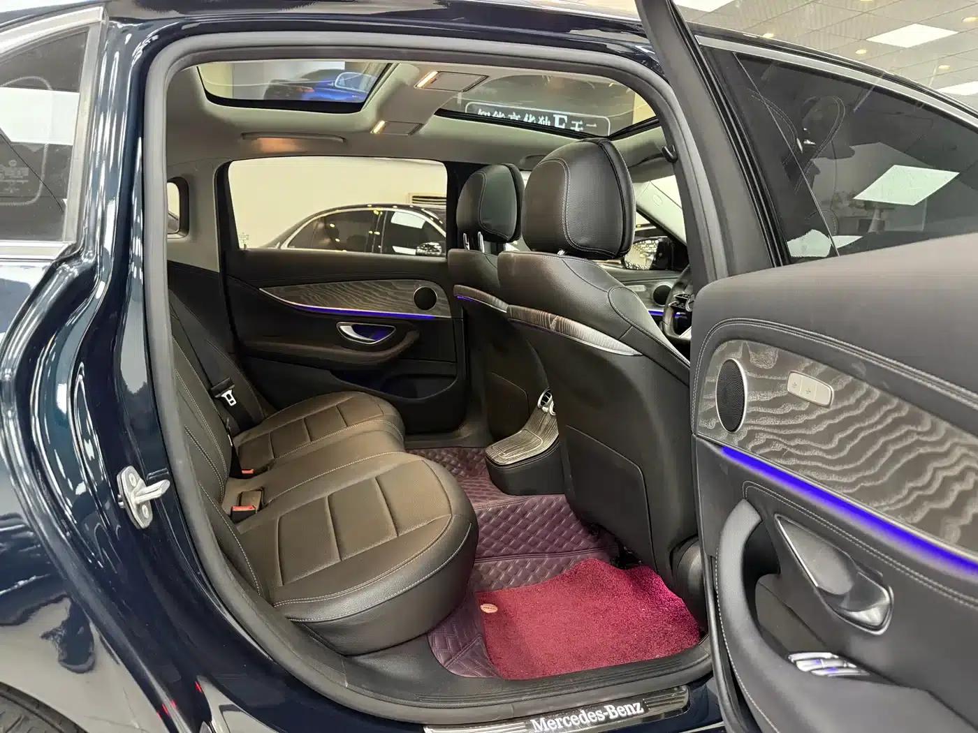 Mercedes-Benz E-Class 2022 E 300 L Sport Style — миниатюра 10