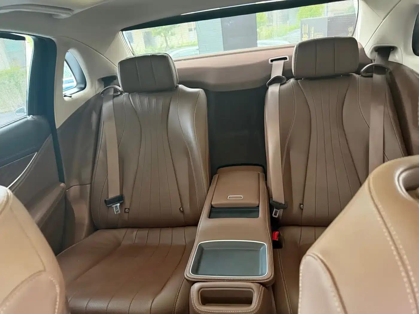 2022 Mercedes-Benz E-Class E 300 L Luxury — миниатюра 7