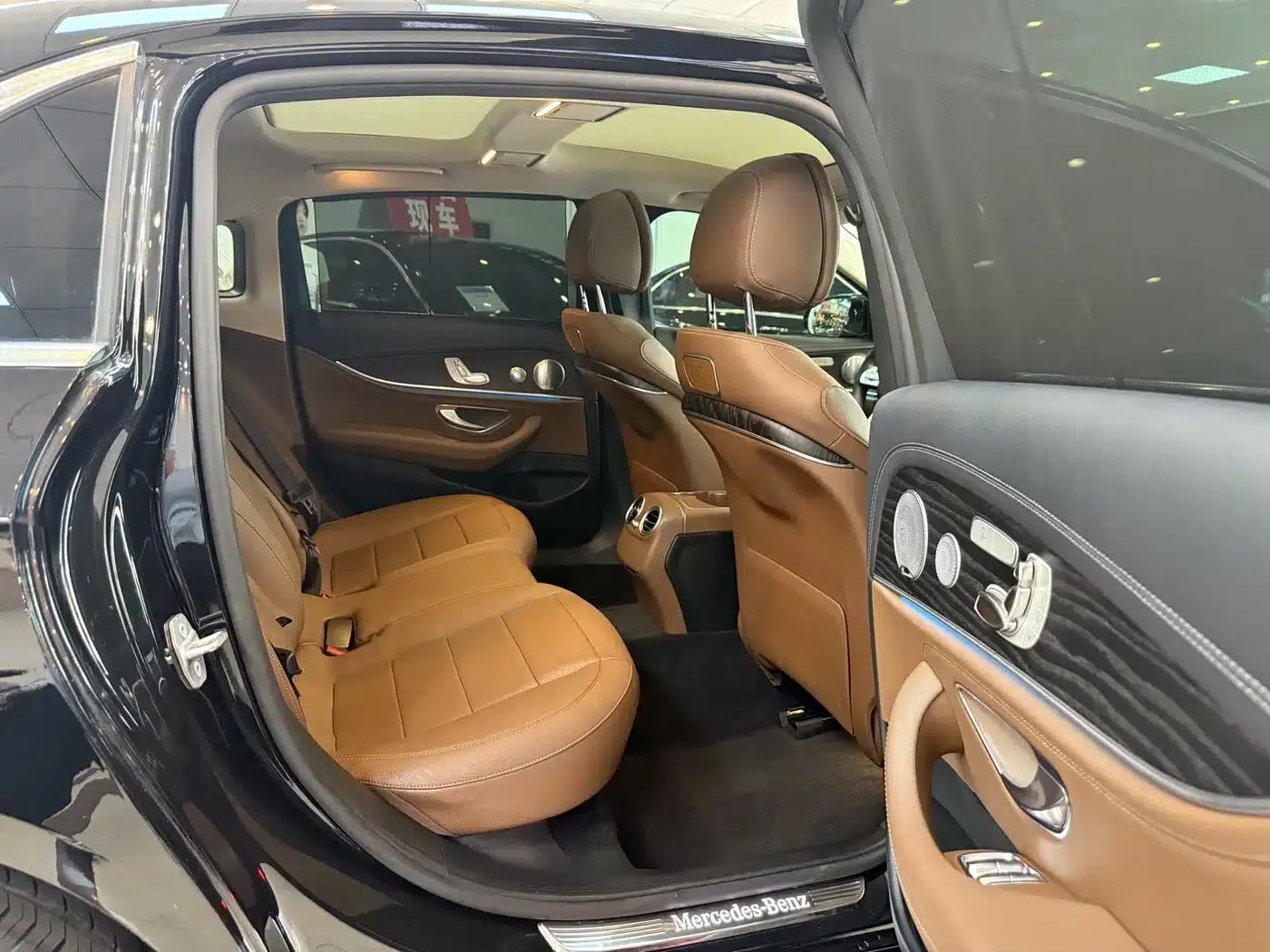Mercedes-Benz E-Class 2020 Facelift E 300 L Sport Special Edition — миниатюра 15
