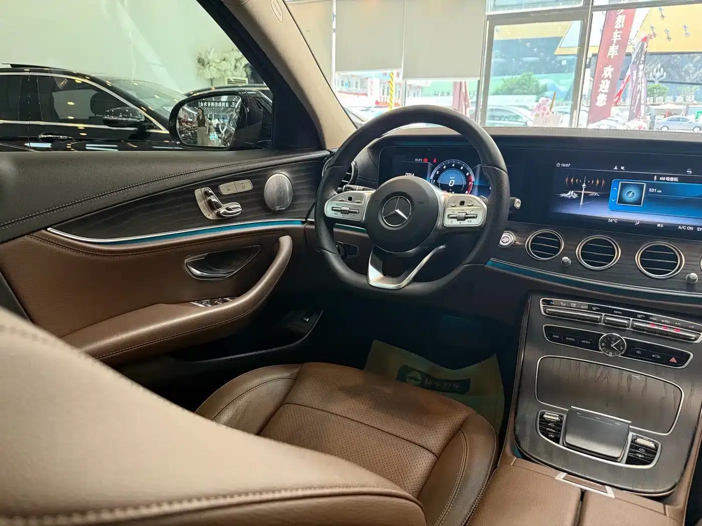 Mercedes-Benz E-Class 2020 Facelift E 300 L Sport Special Edition — миниатюра 19