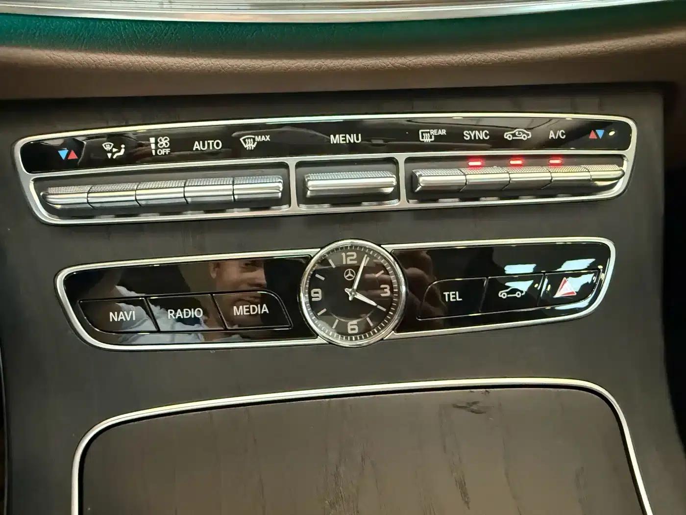 Mercedes-Benz E-Class 2020 Facelift E 300 L Sport Special Edition — миниатюра 7