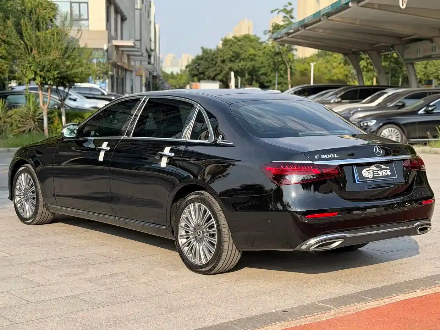 Mercedes-Benz E-Class 2023 E 300 L Fashion Edition — миниатюра 12