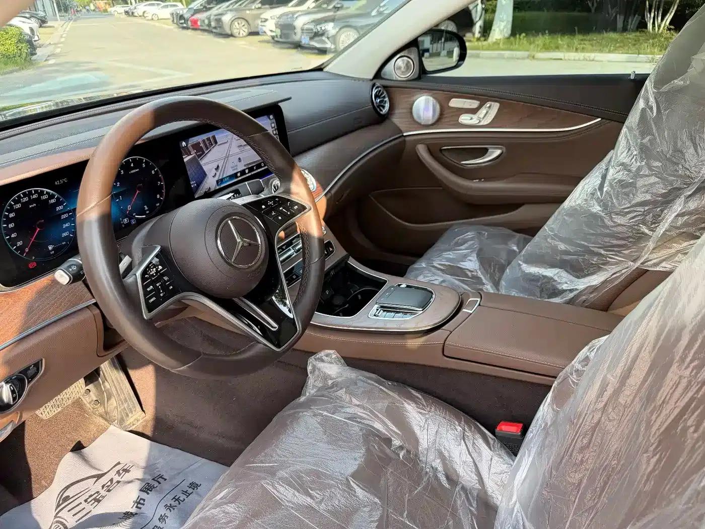 Mercedes-Benz E-Class 2023 E 300 L Fashion Edition — миниатюра 3