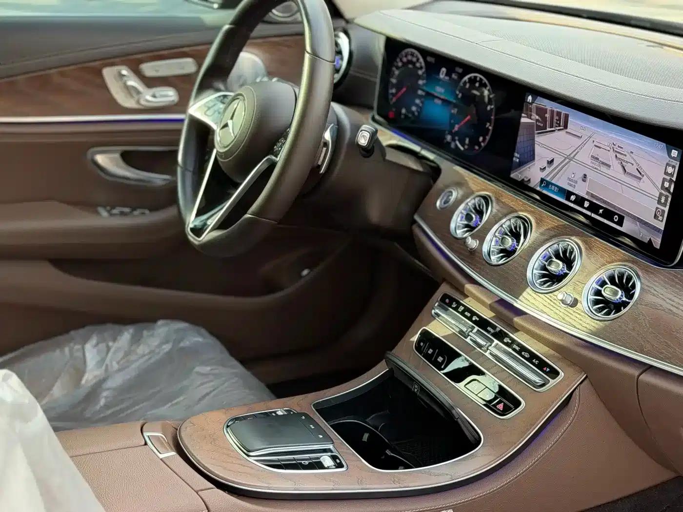 Mercedes-Benz E-Class 2023 E 300 L Fashion Edition — миниатюра 9