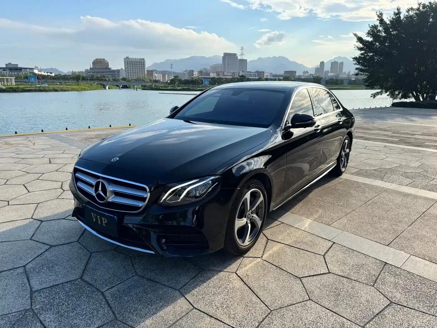 Mercedes-Benz E-Class 2019 Facelift E 300 L Sport Luxury — миниатюра 1