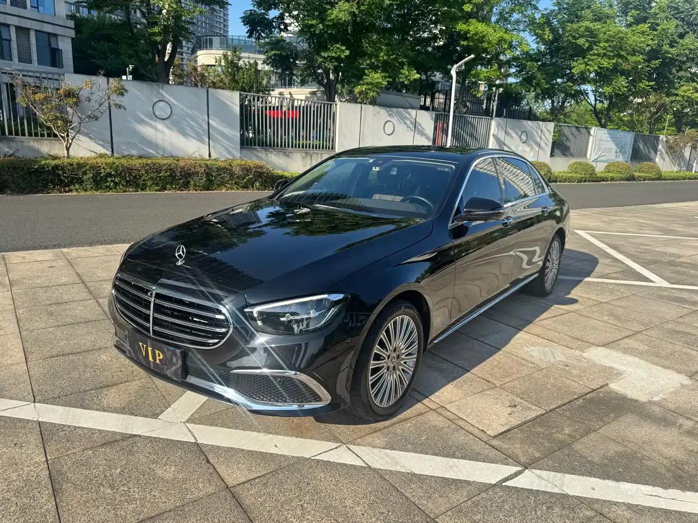 Mercedes-Benz E-Class 2021 Facelift E 300 L Fashion Model — миниатюра 1