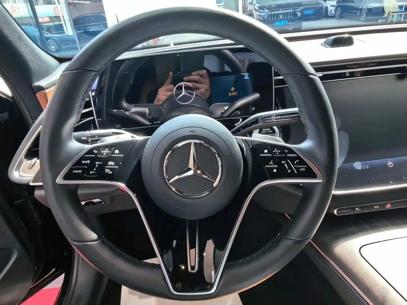2024 Mercedes-Benz E-Class E 300 L Luxury — миниатюра 19