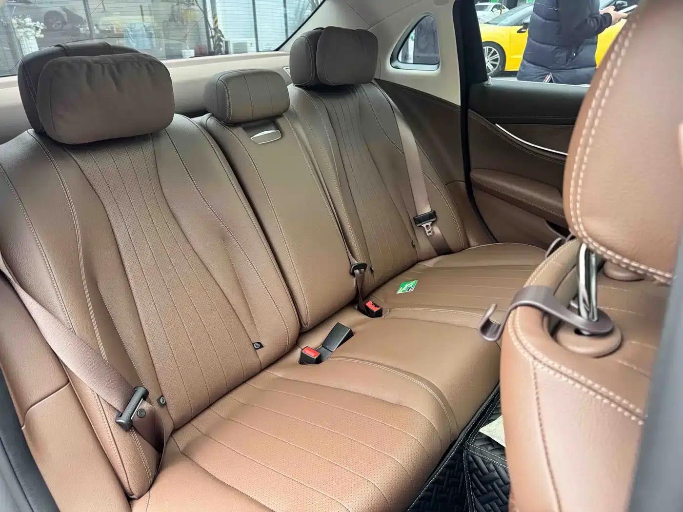 Mercedes-Benz E-Class 2023 E 300 L Fashion Edition — миниатюра 13