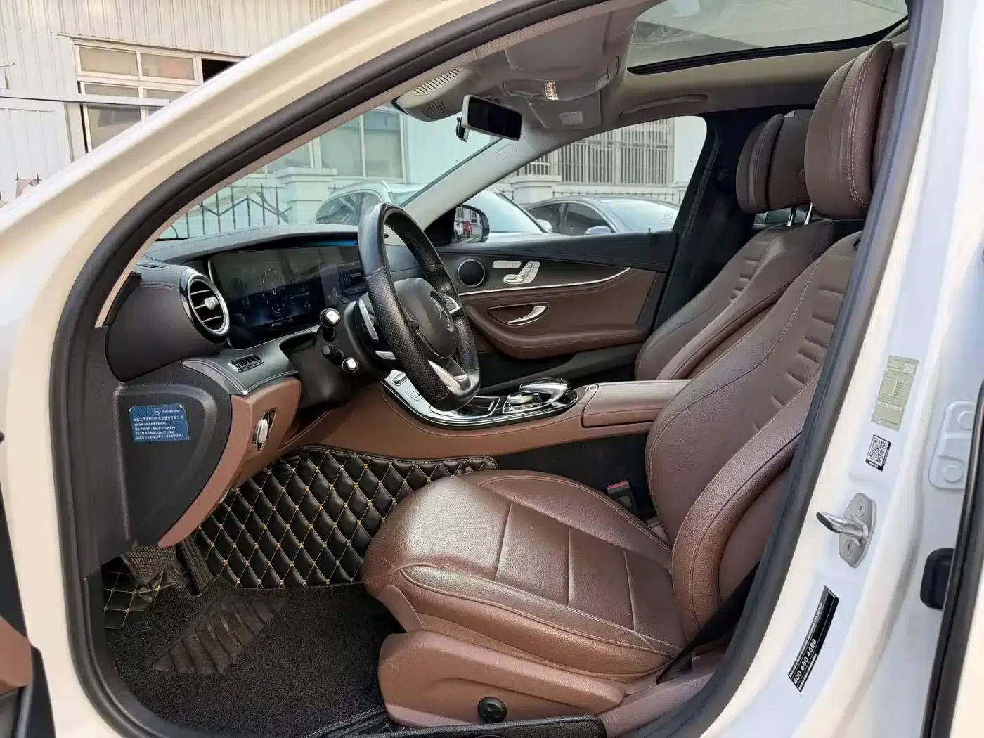 2016 Mercedes-Benz E-Class E 300 L Sport Luxury — миниатюра 12