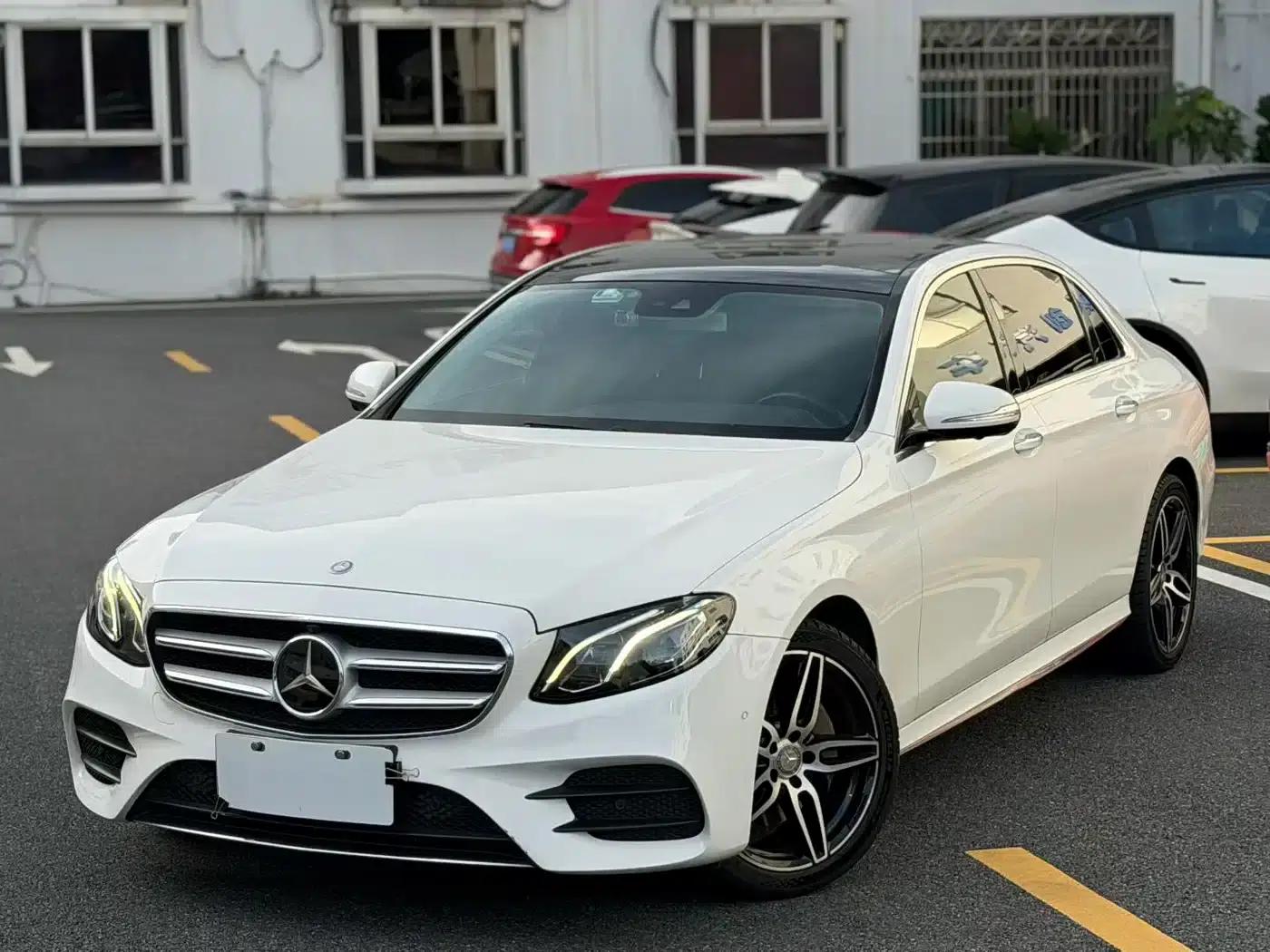 2016 Mercedes-Benz E-Class E 300 L Sport Luxury — миниатюра 15