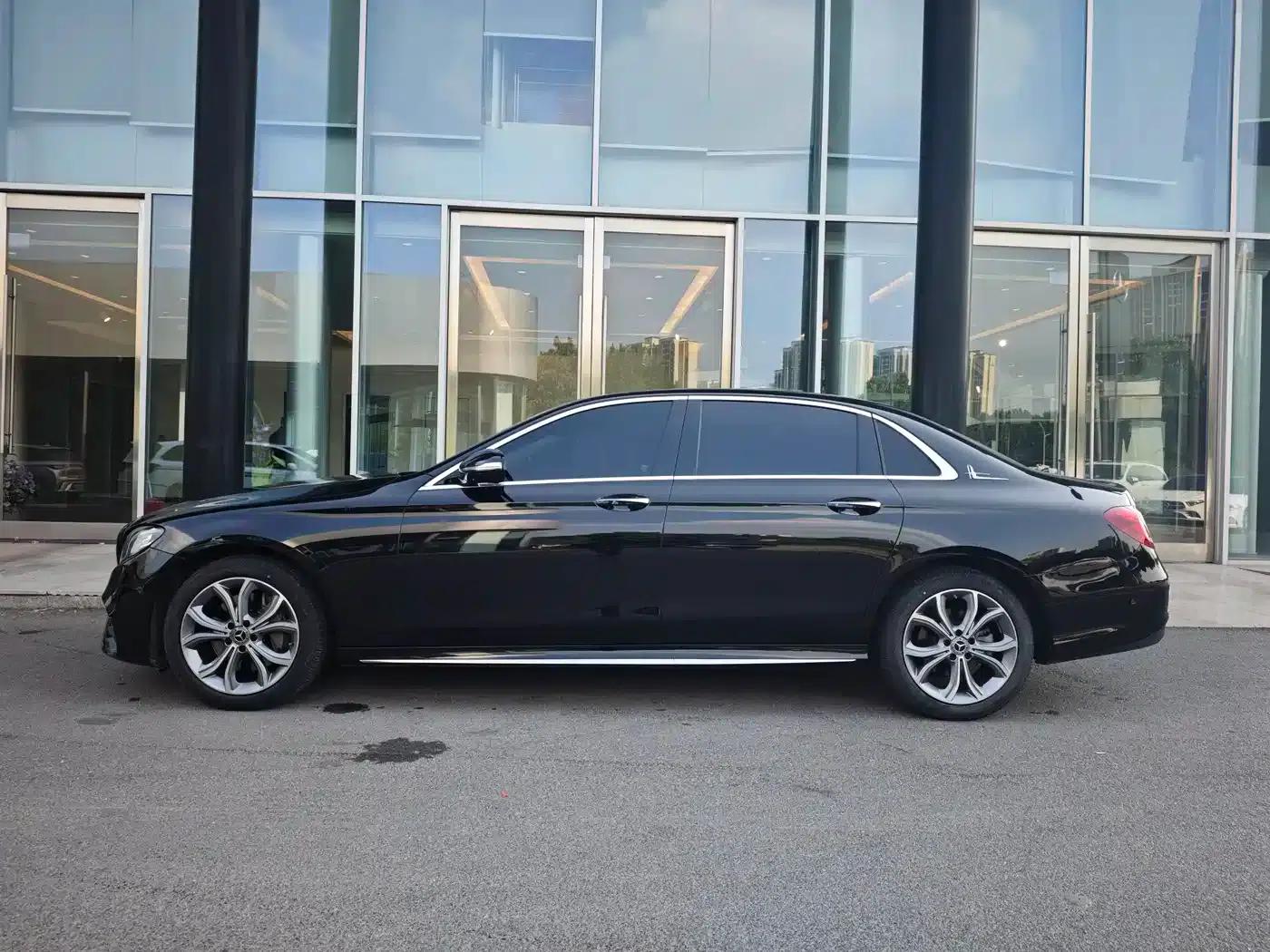 Mercedes-Benz E-Class 2020 Facelift E 300 L Sport Style — миниатюра 6