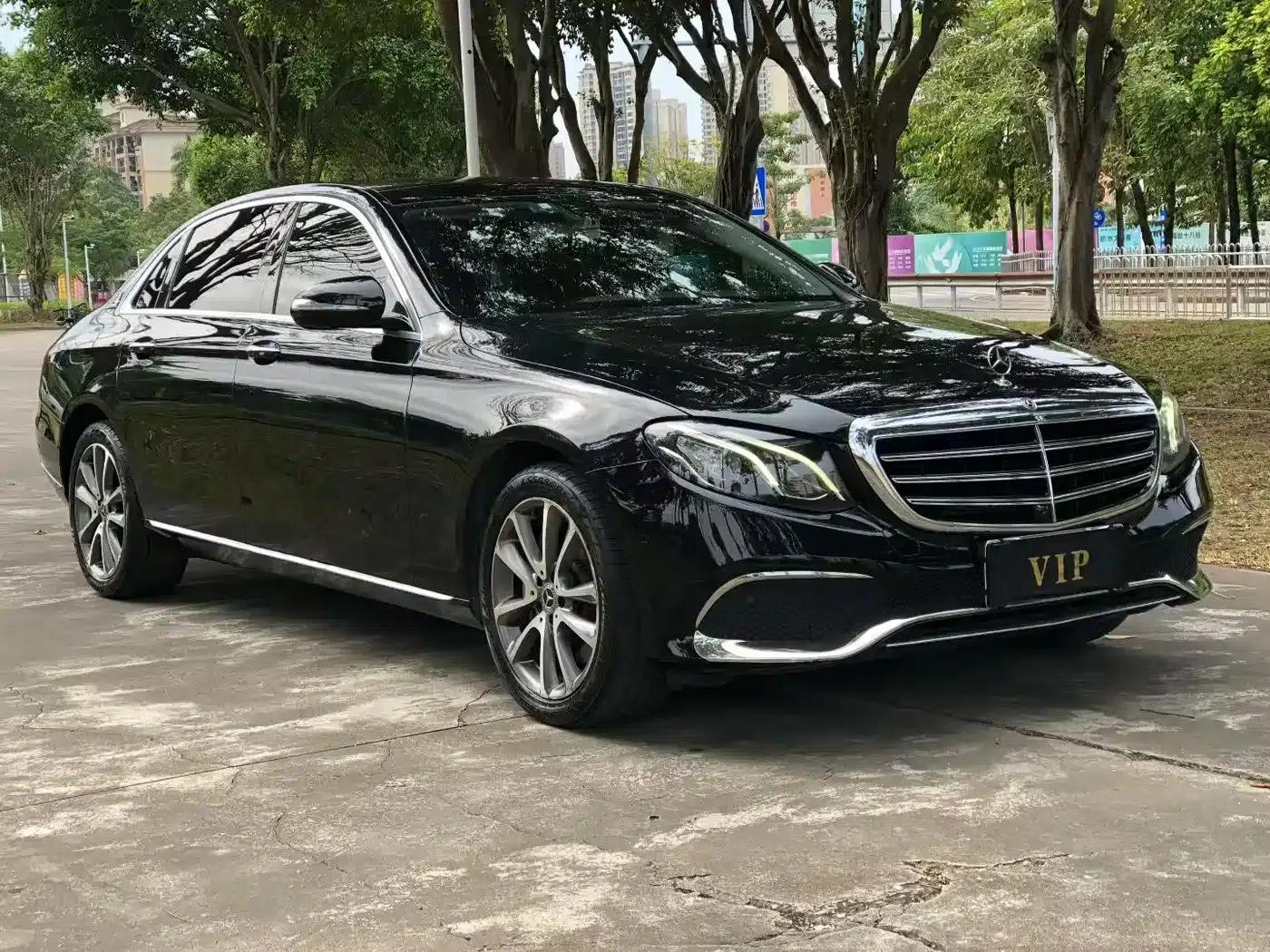 Mercedes-Benz E-Class 2019 E 300 L Fashion Edition — миниатюра 1