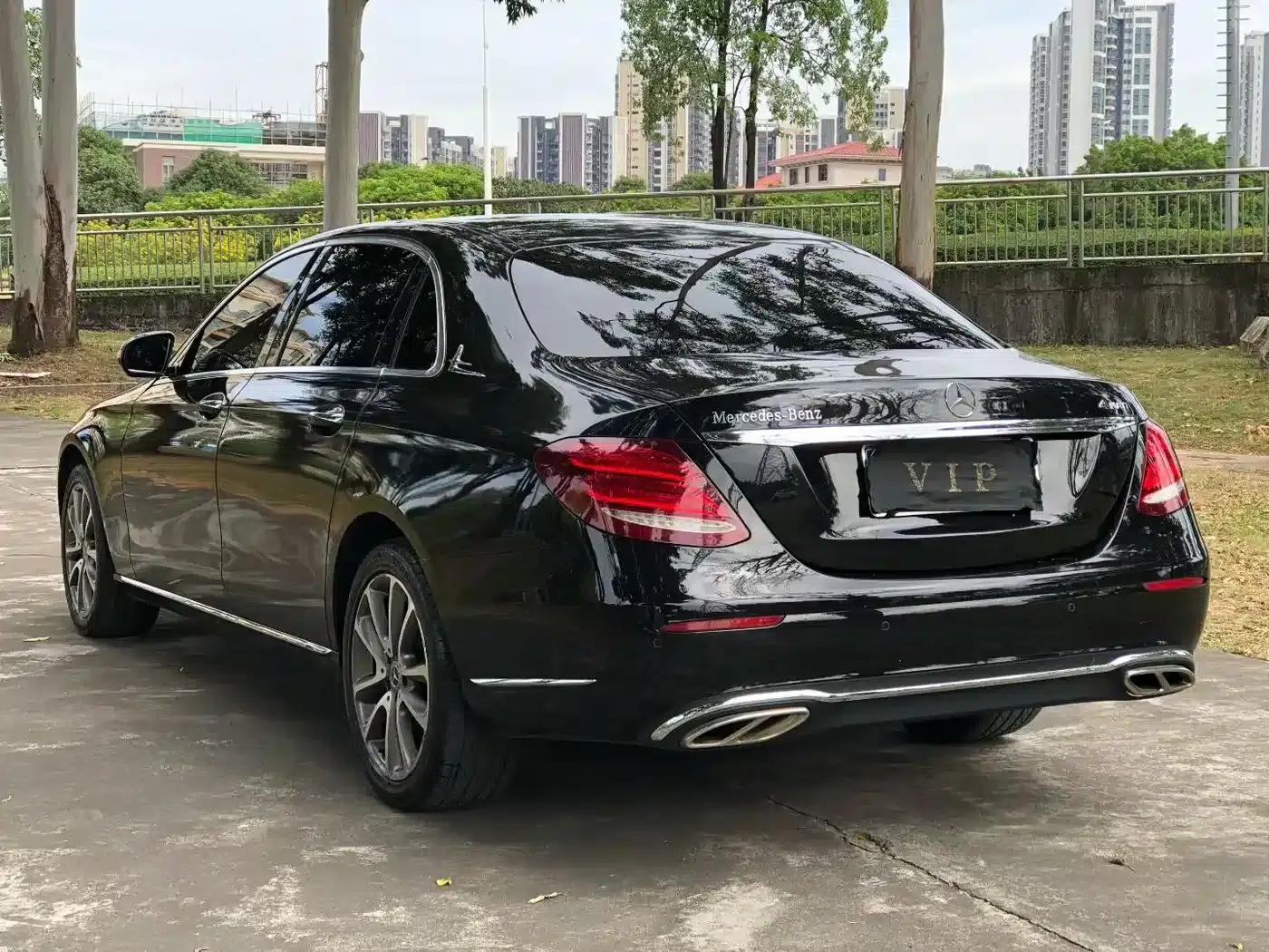 Mercedes-Benz E-Class 2019 E 300 L Fashion Edition — миниатюра 4