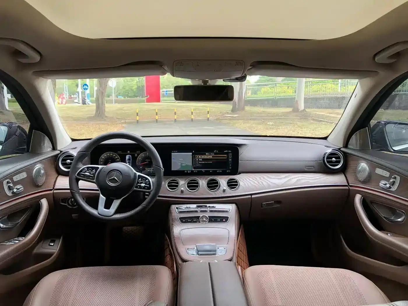 Mercedes-Benz E-Class 2019 E 300 L Fashion Edition — миниатюра 8