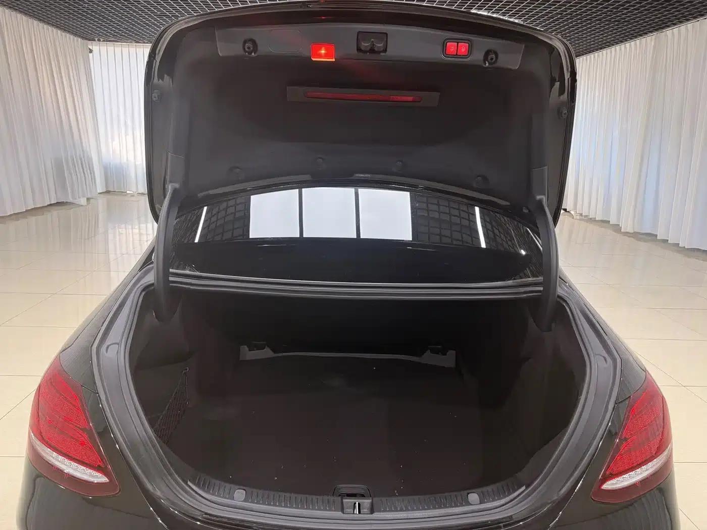 Mercedes-Benz E-Class 2020 E 300 L Luxury — миниатюра 16