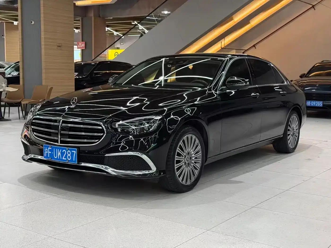 2022 Mercedes-Benz E-Class E 300 L Luxury — миниатюра 1