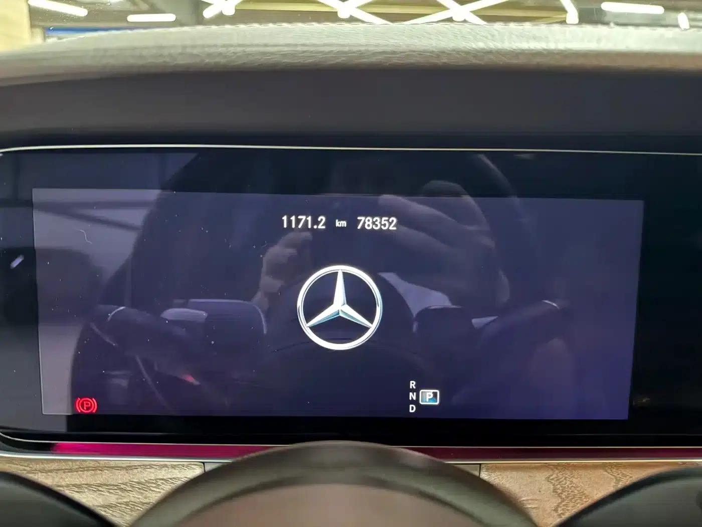 2022 Mercedes-Benz E-Class E 300 L Luxury — миниатюра 11