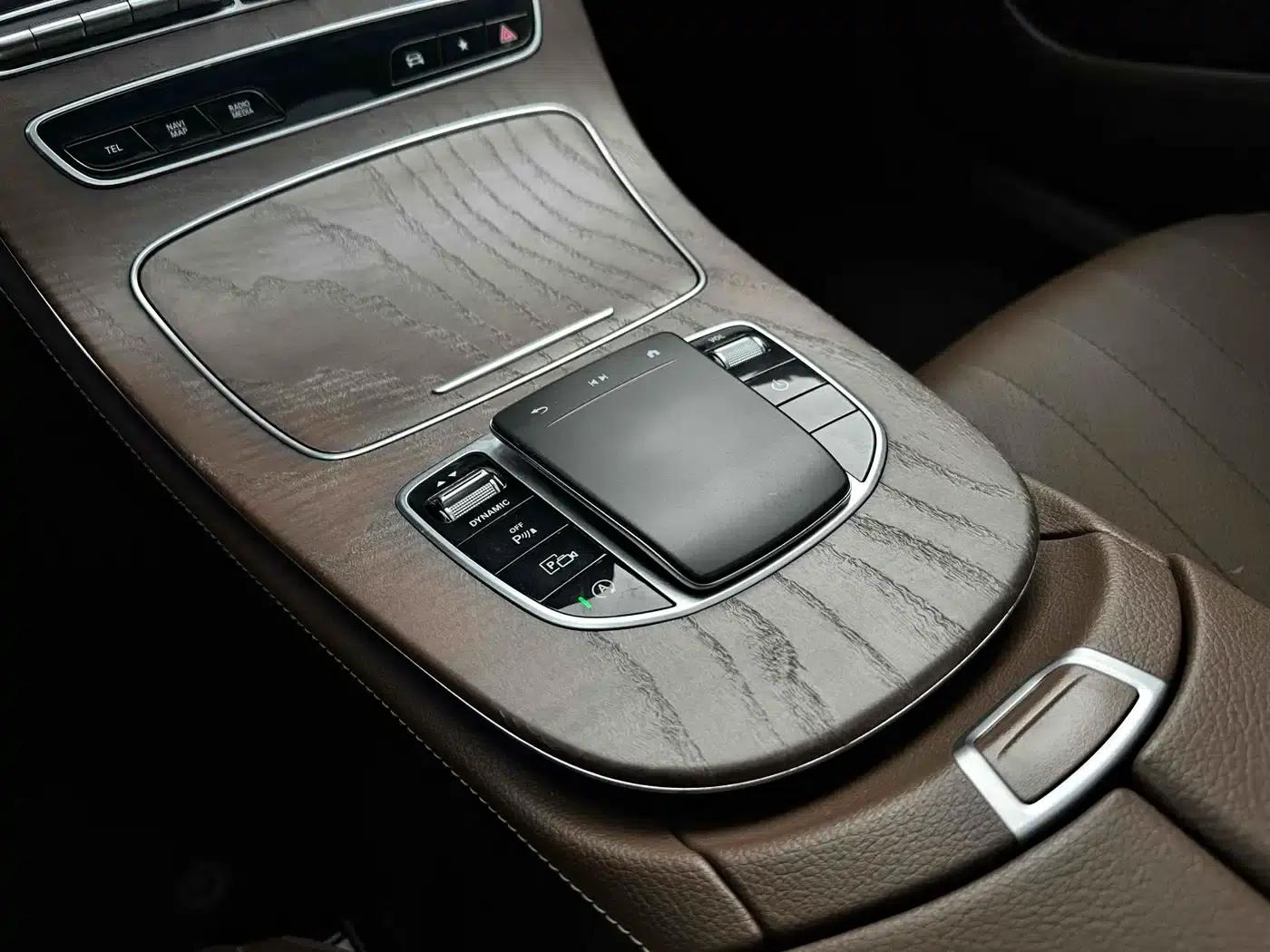 Mercedes-Benz E-Class 2021 E 300 L Fashion Edition — миниатюра 12