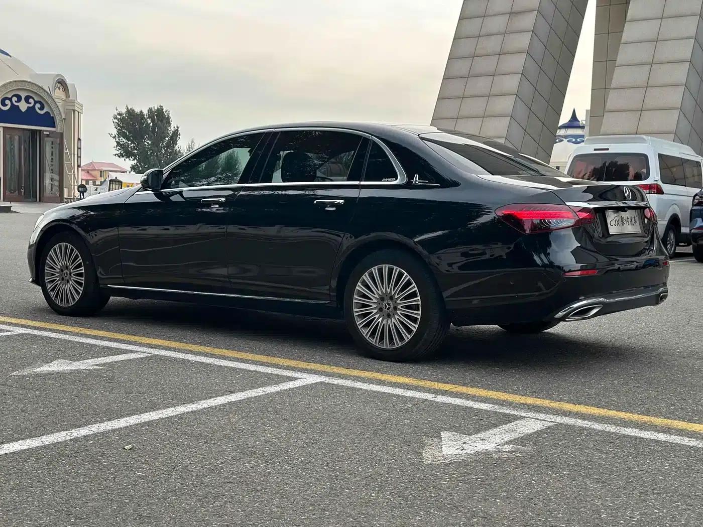 Mercedes-Benz E-Class 2021 E 300 L Fashion Edition — миниатюра 17