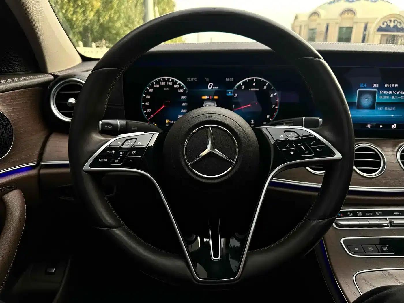 Mercedes-Benz E-Class 2021 E 300 L Fashion Edition — миниатюра 8