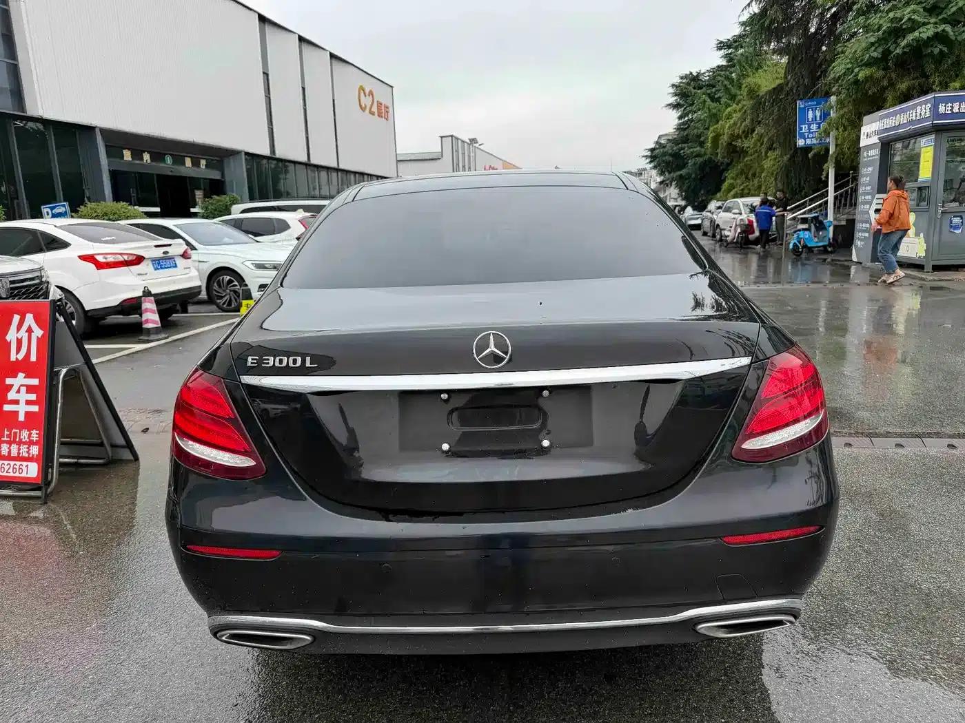 Mercedes-Benz E-Class 2020 E 300 L Fashion Edition — миниатюра 3