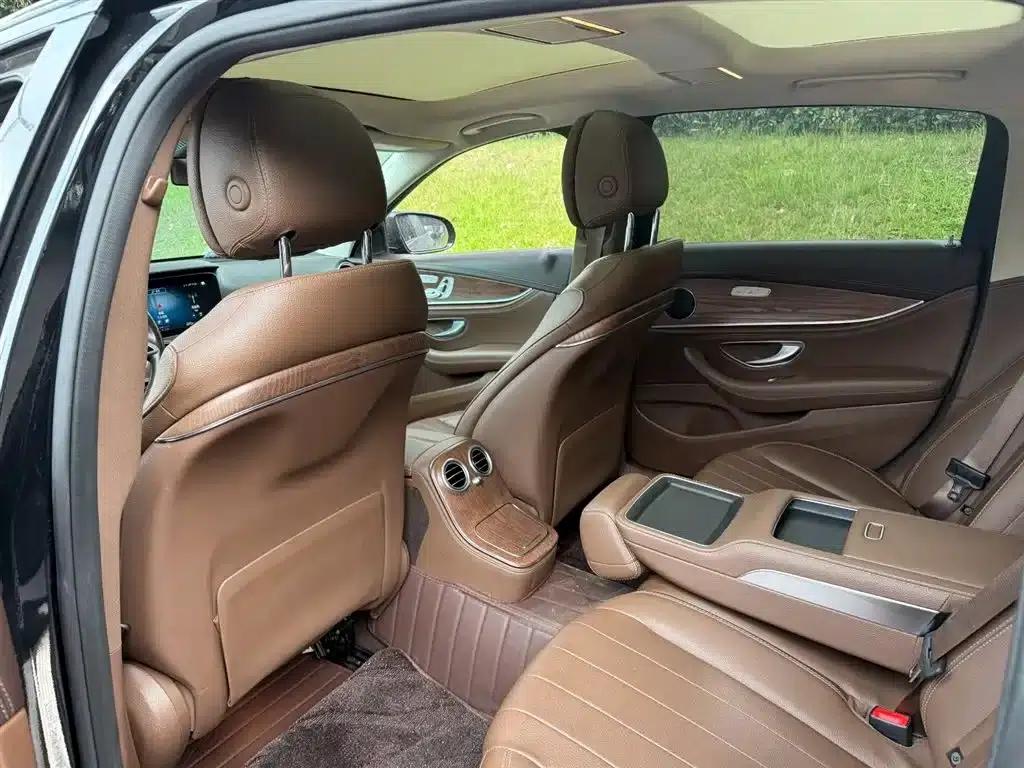 Mercedes-Benz E-Class 2023 E 300 L Fashion Edition — миниатюра 9