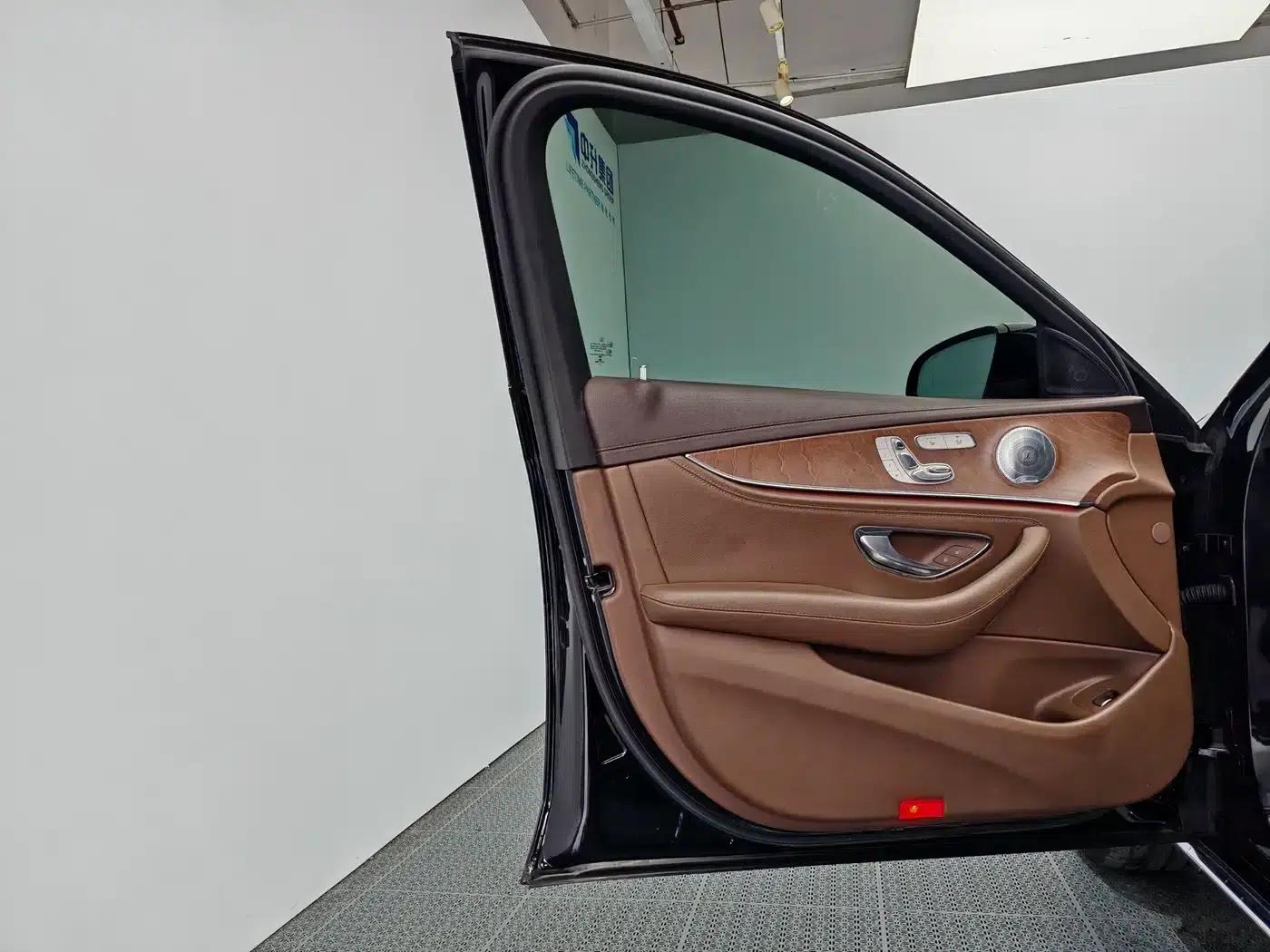 Mercedes-Benz E-Class 2019 Facelift E 300 L Luxury — миниатюра 13