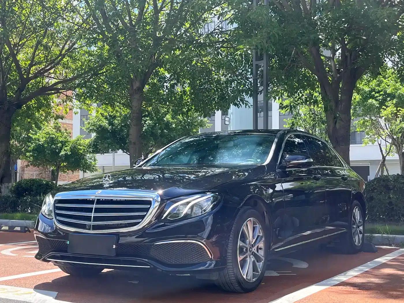 Mercedes-Benz E-Class 2019 E 300 L Fashion Edition — миниатюра 1