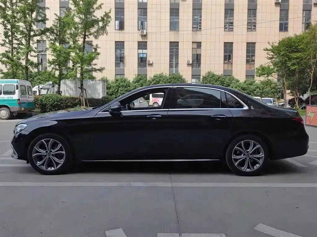 Mercedes-Benz E-Class 2022 Facelift E 300 L Fashion Model — миниатюра 19