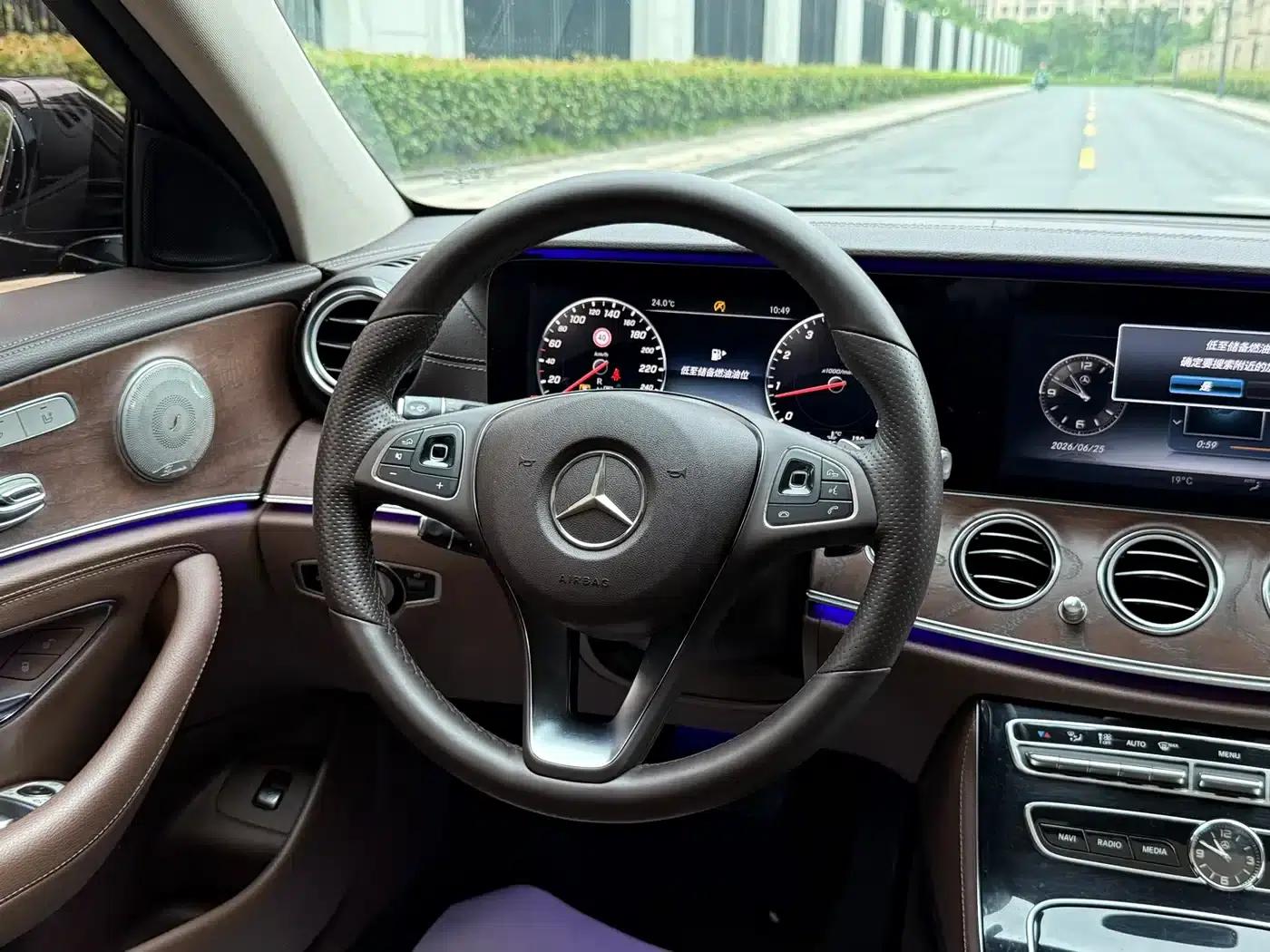 2017 Mercedes-Benz E-Class E 300 L Luxury — миниатюра 5