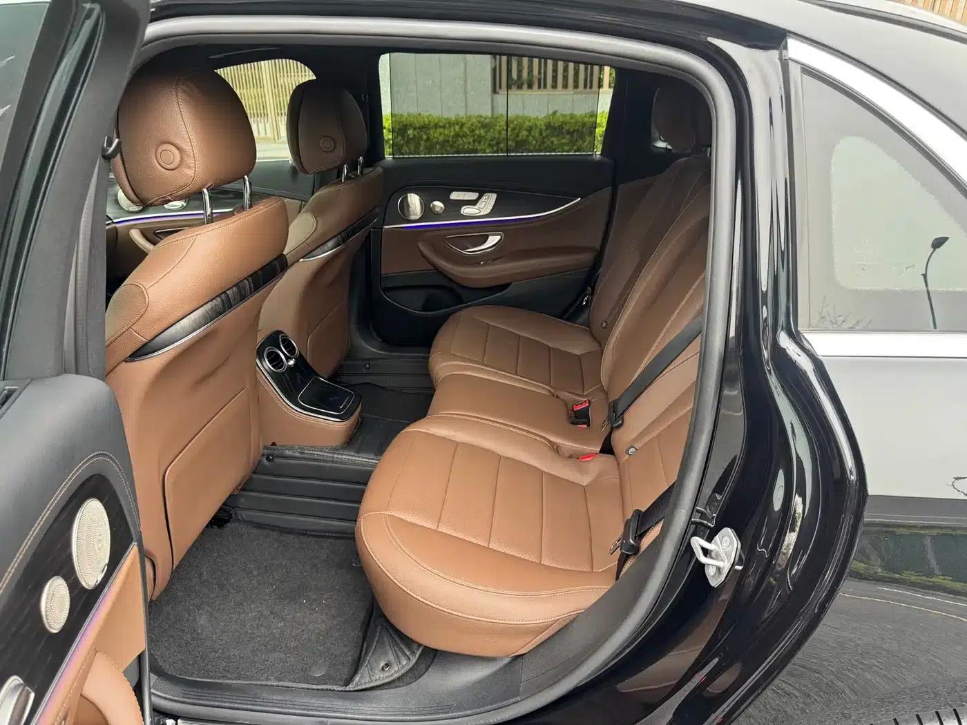 Mercedes-Benz E-Class 2022 E 300 L Sport Luxury — миниатюра 21