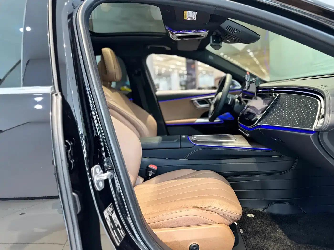 Mercedes-Benz E-Class 2025 E 300 L Fashion Edition — миниатюра 14