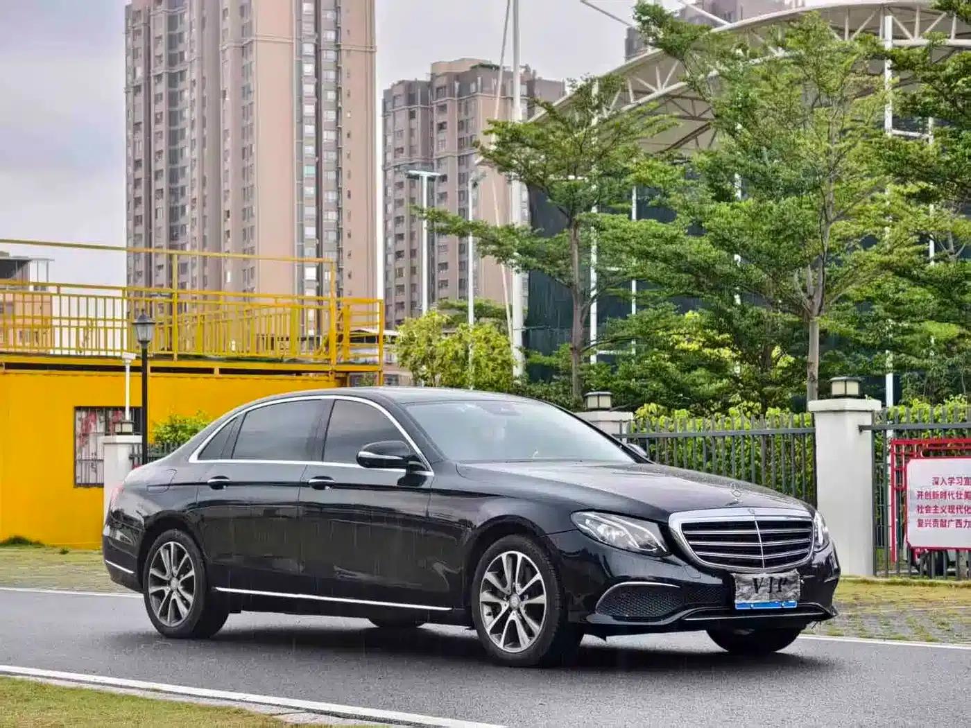 2016 Mercedes-Benz E-Class E 300 L Fashion Edition — миниатюра 3