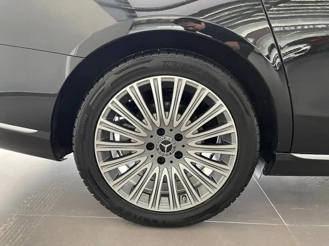 Mercedes-Benz E-Class 2020 E 300 L Luxury — миниатюра 28