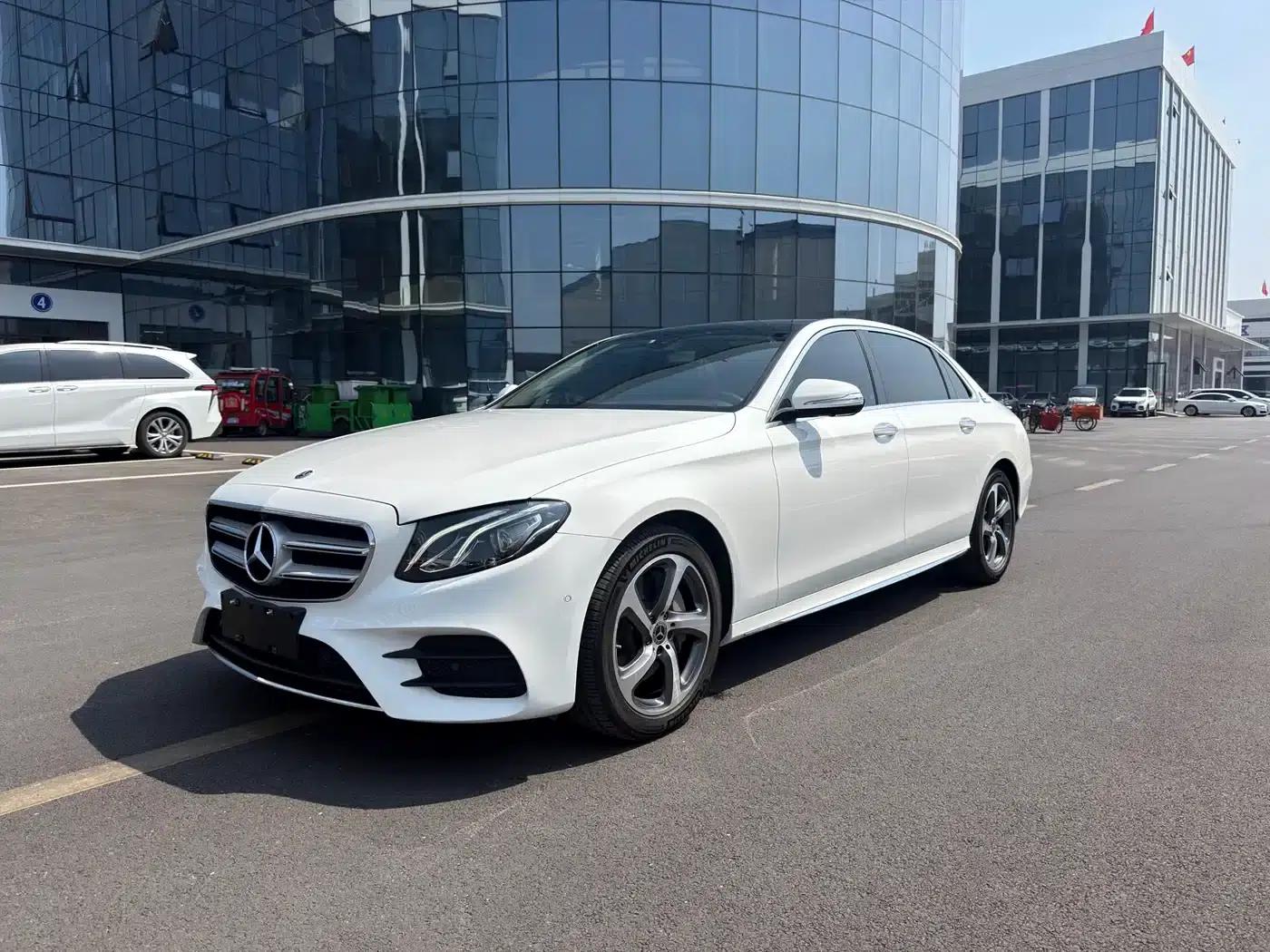 Mercedes-Benz E-Class 2019 Facelift E 300 L Sport Luxury — миниатюра 2