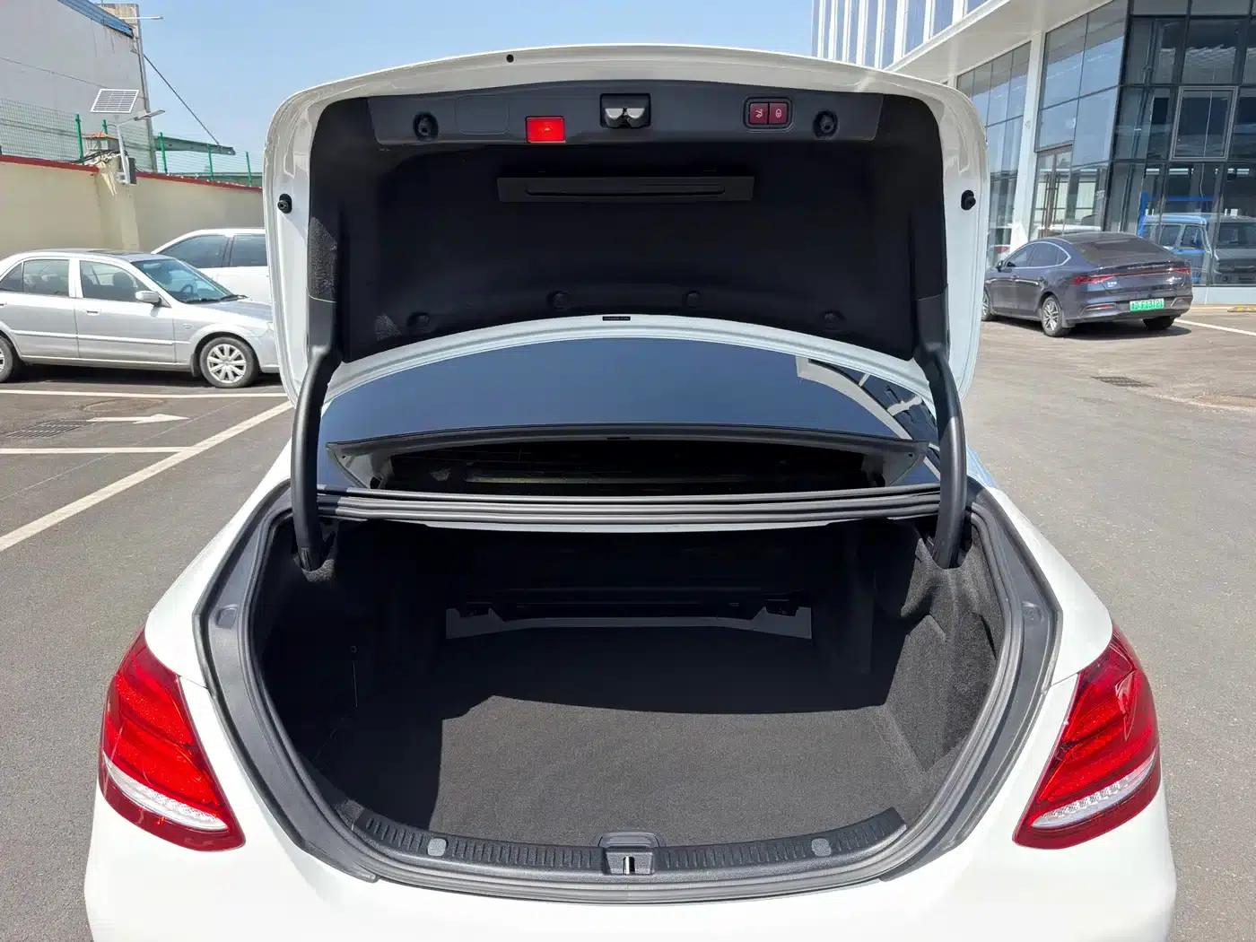 Mercedes-Benz E-Class 2019 Facelift E 300 L Sport Luxury — миниатюра 15