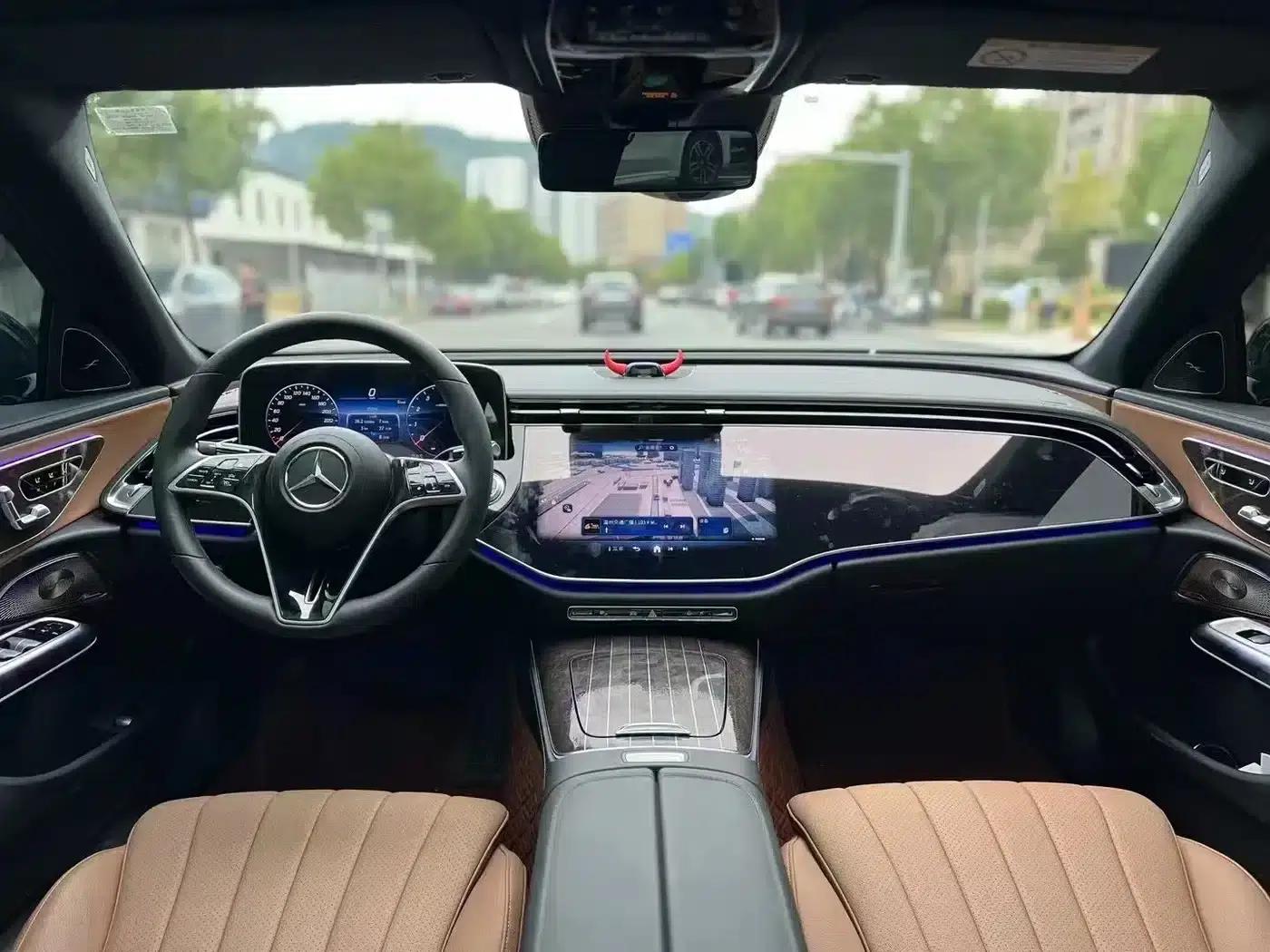 2025 Mercedes-Benz E-Class E 300 L Luxury — миниатюра 5