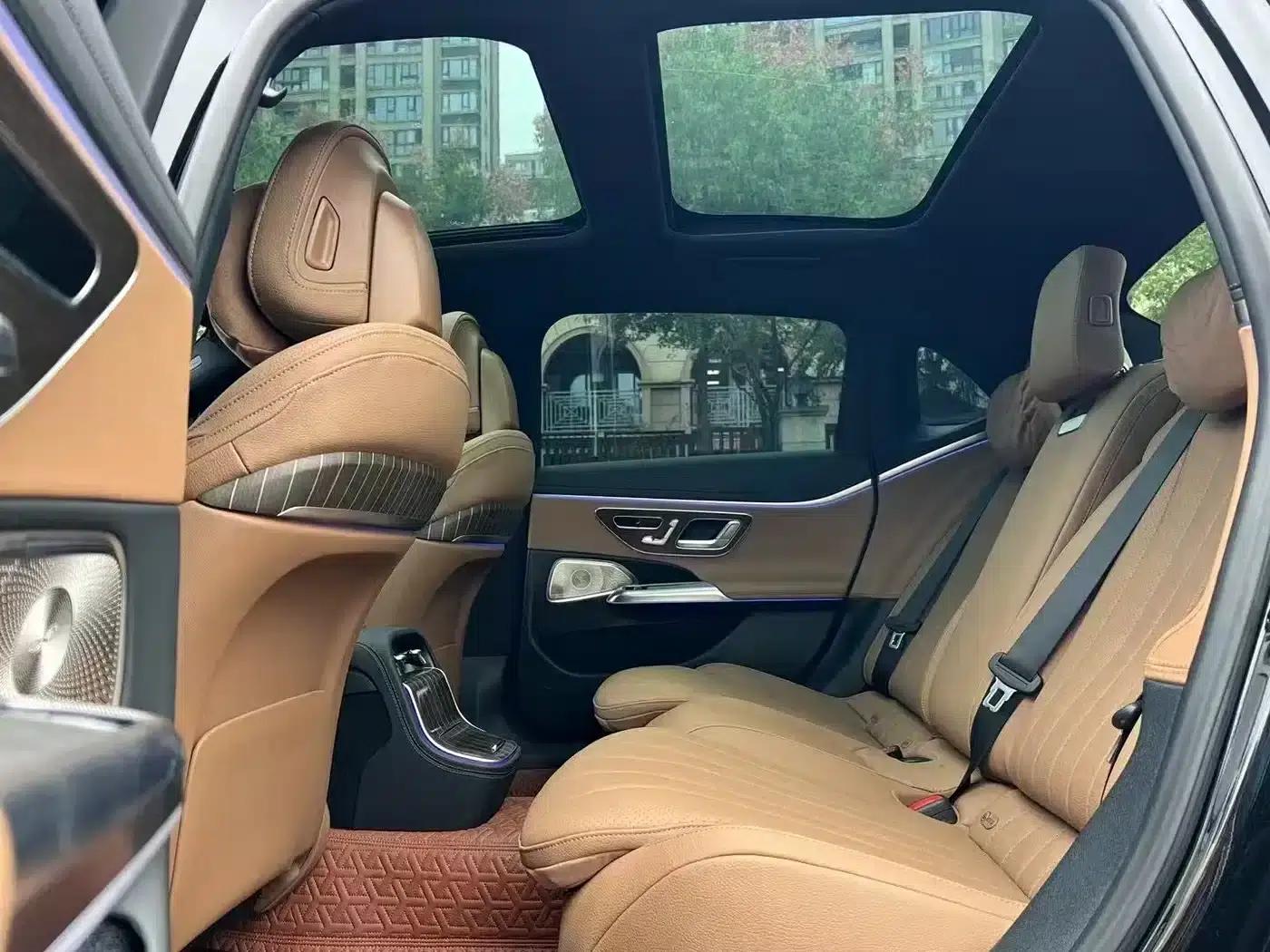 2025 Mercedes-Benz E-Class E 300 L Luxury — миниатюра 6